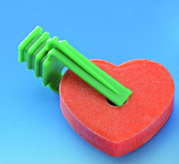 25410 NOBBY Salt-lick-stone "heart" with fastener